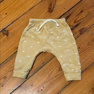 Quincy Mae Tan Joggers sun print 6-12 mo